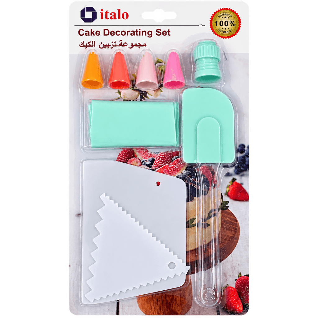 CAKE DECORATING SET